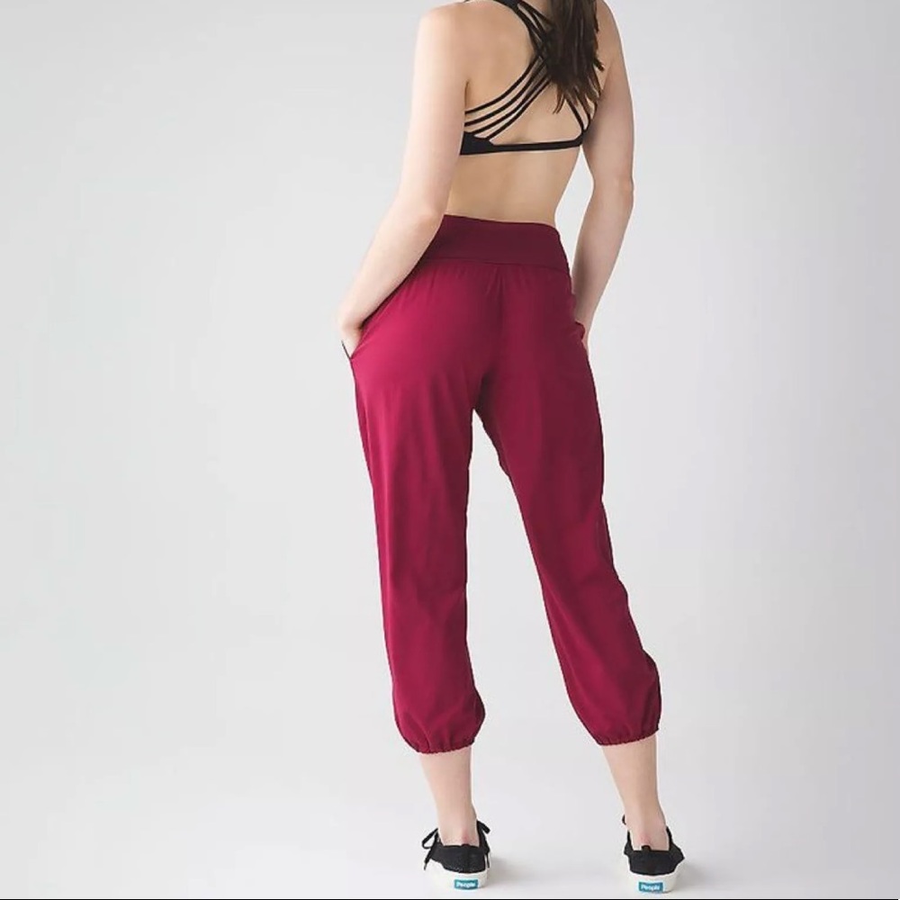 Lululemon Om Pant size 8 Rosewood